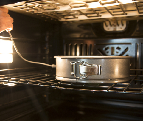 FirstBuild™ previews Precision Bakeware that helps pastry chefs and novices bake to the right temperature. (Photo: FirstBuild)