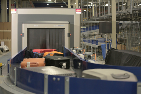 HI-SCAN 10080 XCT advanced hold baggage scanners (Photo: Business Wire) 