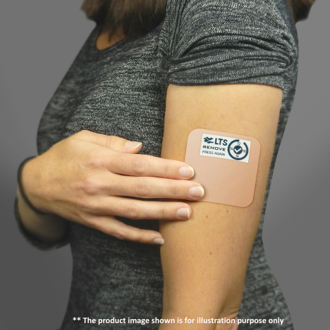 The “Smart Patch” prototype features an E Ink display to convey relevant information about patch performance to patients. (Photo: E Ink Holdings)