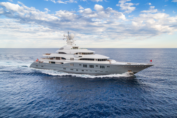 Super Yachts Draw The Super Rich To The Fort Lauderdale International Boat Show November 1 5 Business Wire