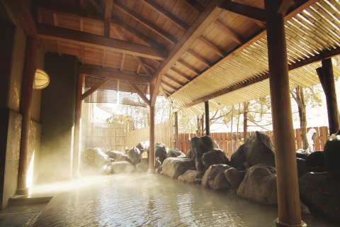 Bathhouse at Meitounoyado Park Hotel Miyabitei in Noboribetsu Hot Springs (Photo: Business Wire)