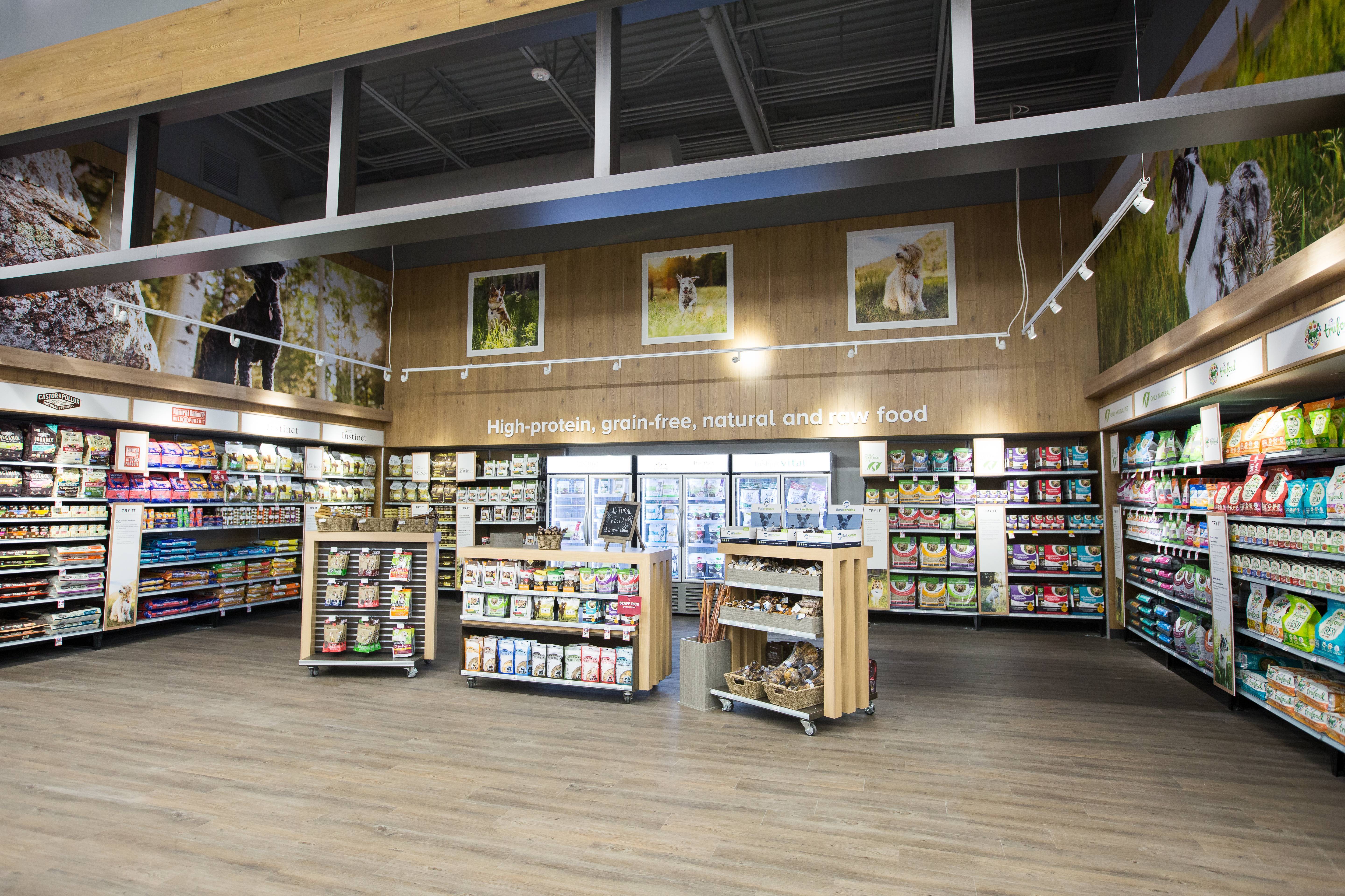 Launches Pinnacle Pet Nutrition Shop in 
