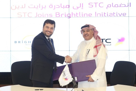 Signature of Coalition agreement by STC Group CEO, Dr. Khaled Biyari and Brightline Executive Director Ricardo Vargas (Photo: Business Wire)