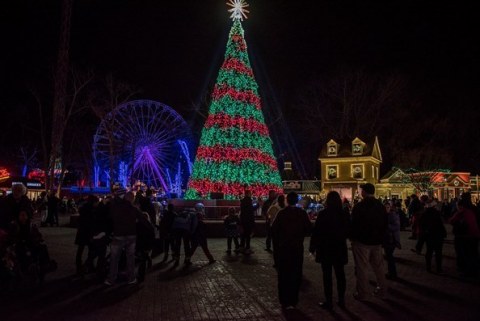 Six Flags Holiday in the Park (Photo: Business Wire)