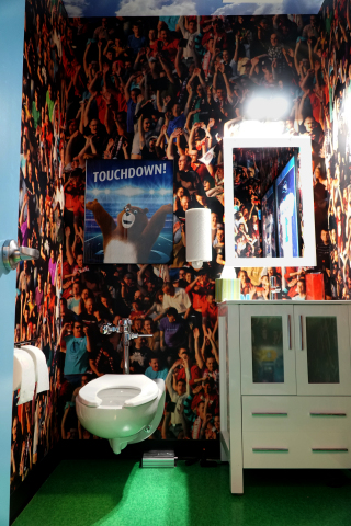 Charmin Restrooms “Stadium  Stall” (Photo: Business Wire)
