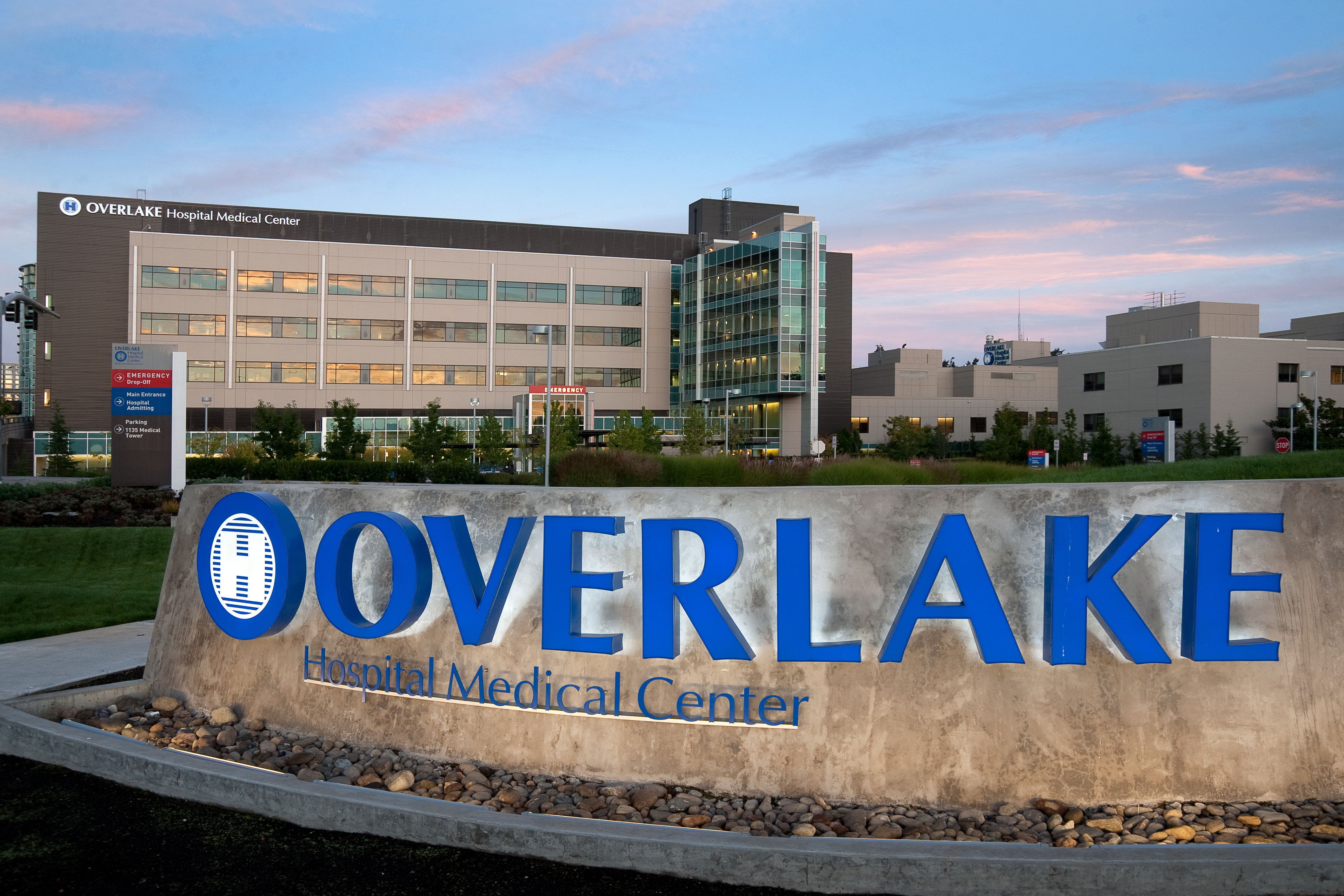 overlake medical center jobs