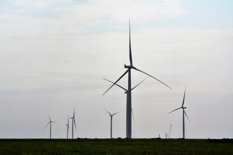 Siemens-Gamesa turbines generate 154 MW at the Rock Falls Wind Project in Oklahoma. (Photo: Business Wire)