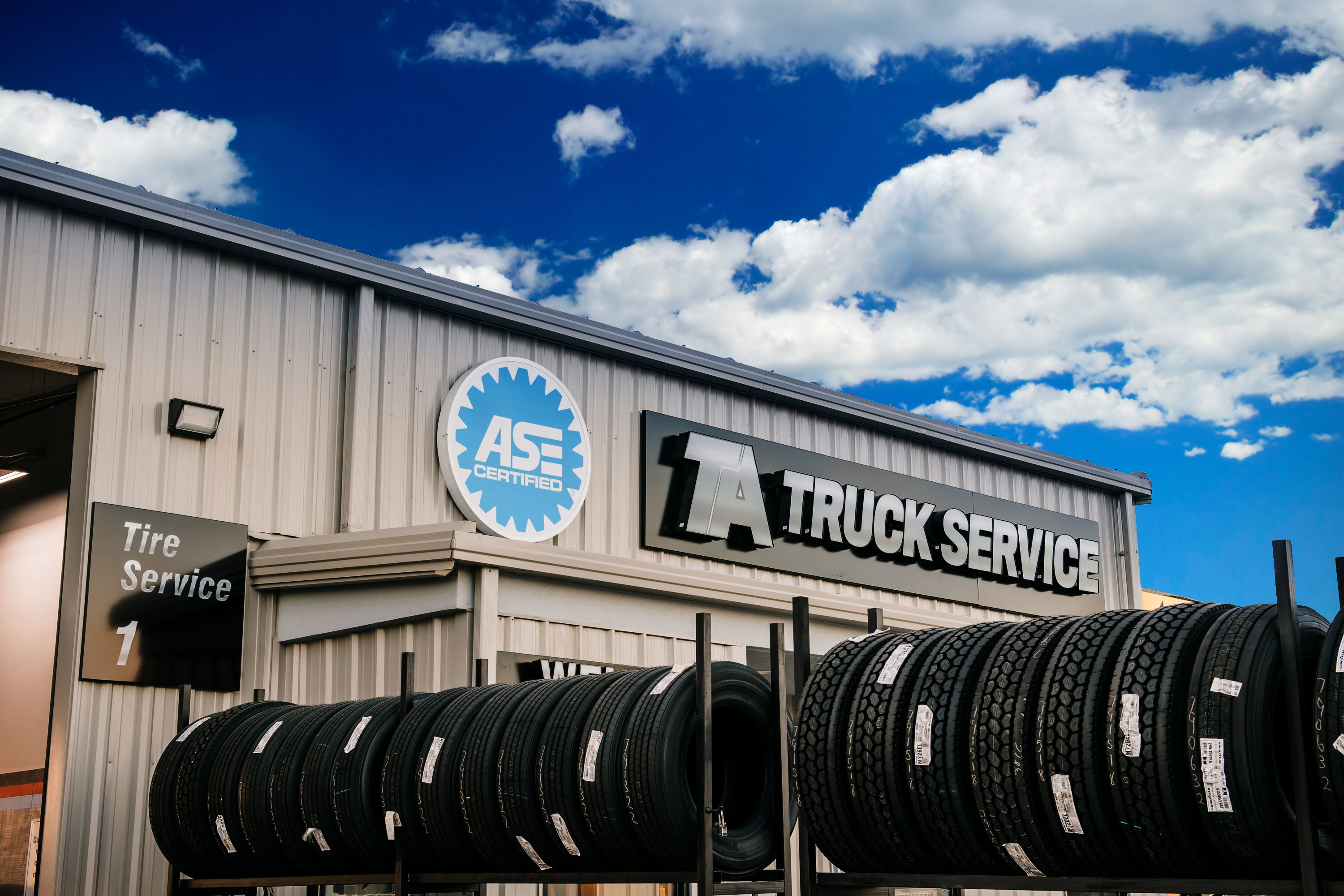 TA Truck Service Commercial Tire Network Provides Easy Access to Tire
