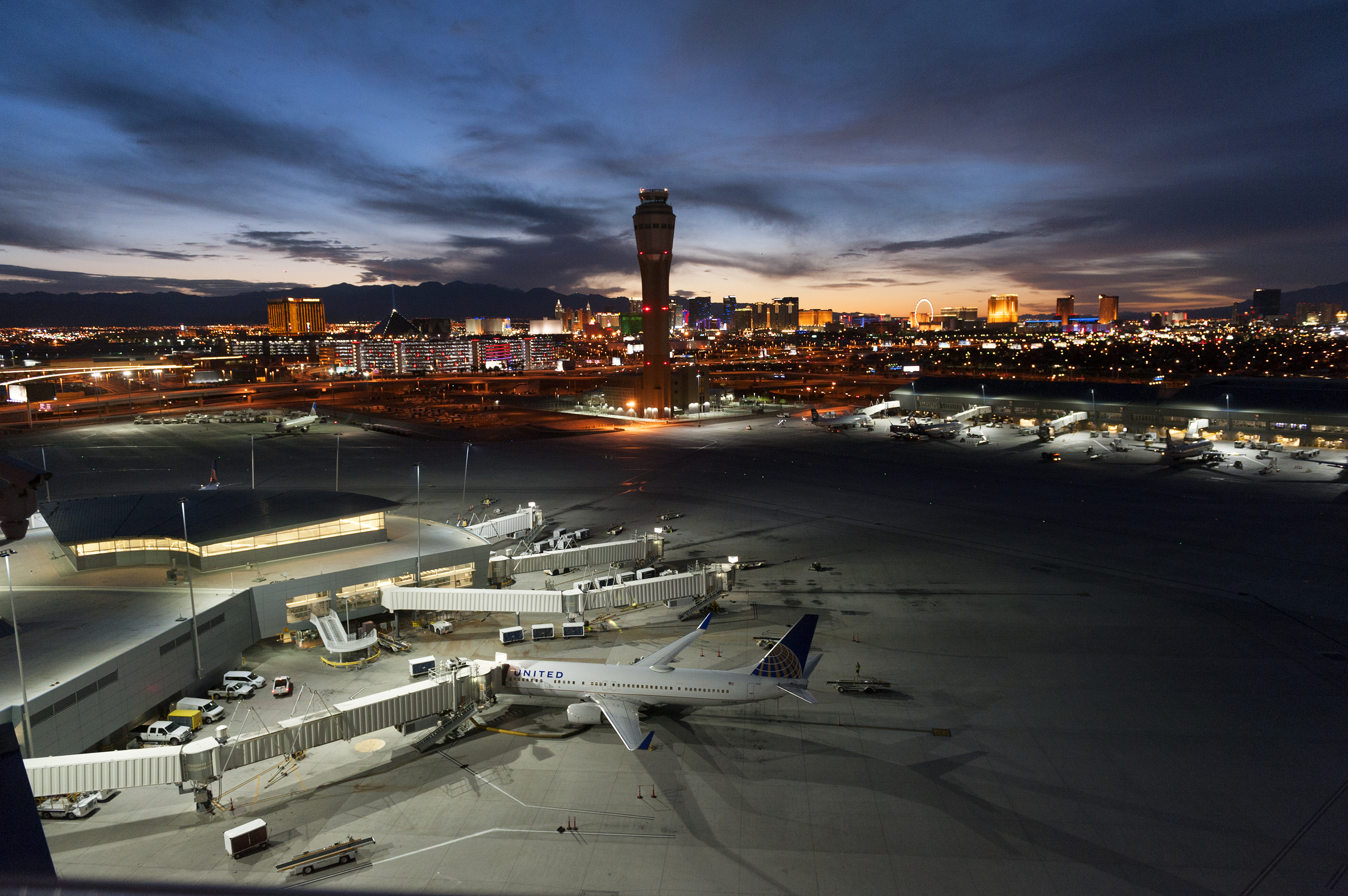 Las Vegas' International Airport Retrofits Lighting Quality, Efficiency, and Reduced Maintenance | Business