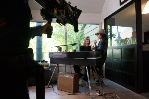 Singer-songwriter and record producer Linda Perry and singer Willa Amai partner on short documentary film for Intuit QuickBooks' “Backing You” Campaign. (Photo: Business Wire)