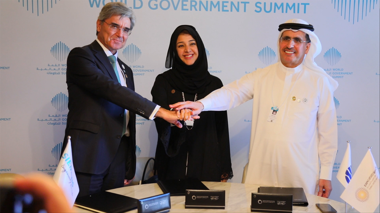 DEWA signs MoU with Expo 2020 Dubai and Siemens to kick off region's first solar-driven hydrogen electrolysis facility (Video: AETOSWire)