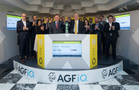 AGF Investments Inc. ("AGF"), avec Blake Goldring, président du conseil et CEO d'AGF Management Limited, se joignent à Jos Schmitt, président et CEO de NEO, pour l'ouverture du marché à l'occasion de l'arrivée de deux nouveaux fonds négociés en bourse AGFiQ sur la NEO Bourse. Le courtage des FNB "AGFiQ Enhanced Global ESG Factors ETF (QEF)" et "AGFiQ Enhanced Global Infrastructure ETF (QIF)" débuta le 12 février 2018. (Photo: Business Wire)