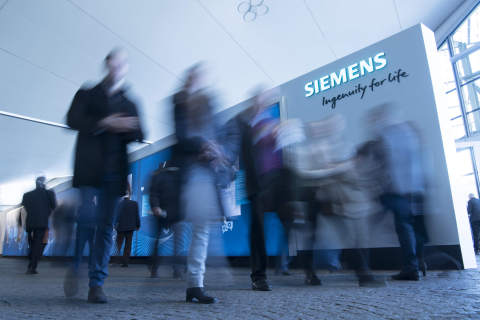 Siemens, the recognized global technology leader, accounts for 3 million+ hotel room nights annually. Siemens named HRS to manage its worldwide hotel program today. Photo Credit: "www.siemens.com/press"