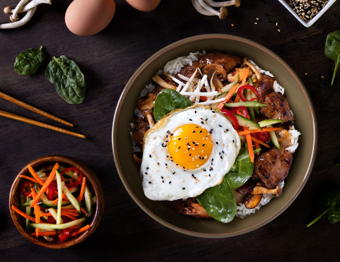 Korean Bibimbap is one of Chef Yuji Iwasa's new made-from-scratch lunch bowls at P.F. Chang's. (Photo: Business Wire)