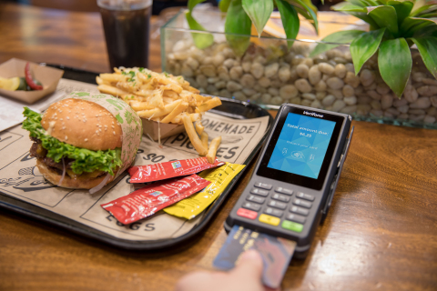 Verifone Launches Engage V400c, the First Touchscreen Countertop in Next Generation Family (Photo: B ... 