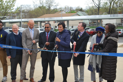 At a solar project ribbon cutting ceremony, WGL Energy joined DC Mayor Muriel Bowser and project partners to commemorate the completion of a 11.8 megawatt solar system project with the DC Department of General Services (DC DGS). The DC DGS solar project is among the largest municipal onsite solar energy projects in the country. WGL Energy president Sanjiv Mahan pictured to the left of Mayor Bowser. (Photo: Business Wire)