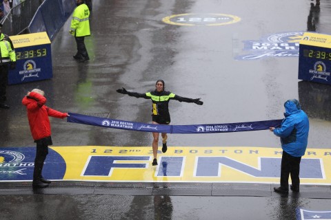 Desiree Linden Wins 2018 Boston Marathon (Photo Credit: A Runner's Eye/Justin Britton)