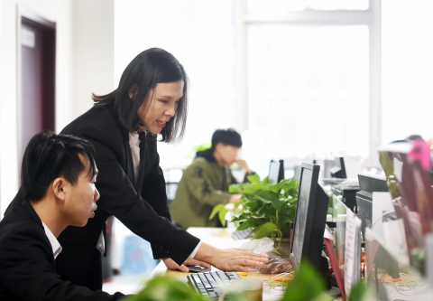 DiDi works with thousands of MSME entrepreneurs like Guo Aihua, owner of Yong'an Yida, a Beijing-based auto leasing firm. (Photo: Business Wire)