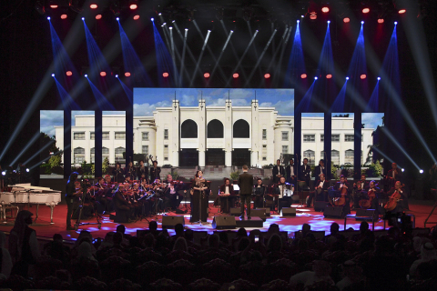 Egypt’s National Arab Music Ensemble of the Egyptian Opera House debuted in Saudi Arabia with the singer Nihad Fathy performing before a 2,500-strong audience in Riyadh. This is the first time a woman singer performed on stage in the Kingdom before a mixed crowd. (Photo courtesy of GCA Saudi Arabia.)