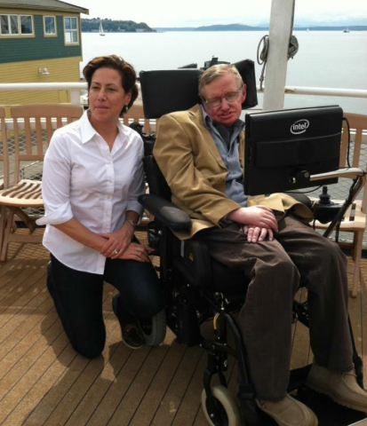 Ellen Lettvin and Stephen Hawking at the Seattle Science Fest (Photo: Business Wire)