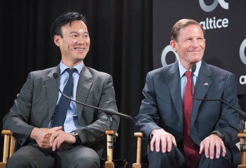 (L-R) Altice USA Chairman and CEO Dexter Goei and U.S. Senator Richard Blumenthal (Photo: Business Wire)