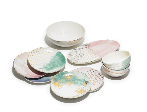 Delight mom with gorgeous dinnerware to take her entertaining to the next level. Jay Imports Spring Soiree Dinnerware, $17-$67, available in select Macy’s locations and on macys.com. (Photo: Business Wire)