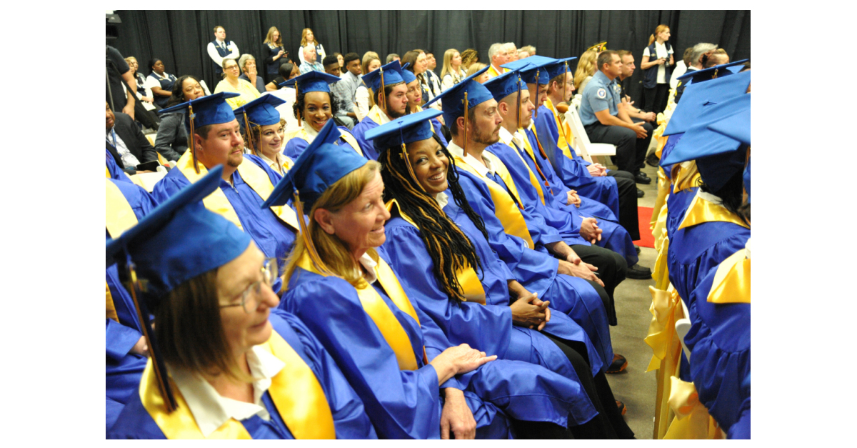 Walmart’s New Education Benefit Puts Cap and Gown within Reach for
