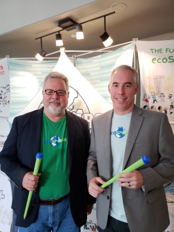 John Omana and Dr. Phil Maloney pose with ecoSPEARS' SPEARS (Sorbent Polymer Extraction and Remediation System) technology. (Photo: Business Wire)