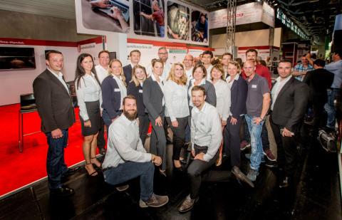 The team of Pneumatici123.it has presented new features of the online shop at The Tire Cologne (Photo: Business Wire)