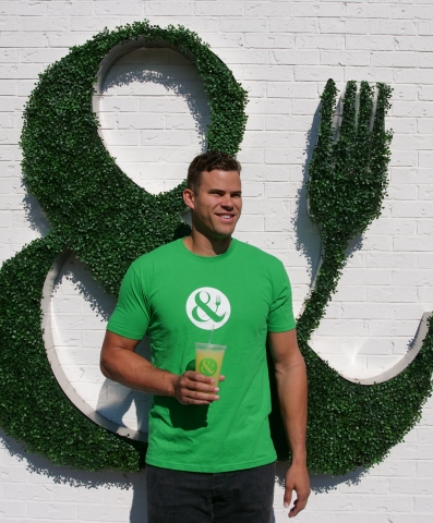 Kris Humphries will be CRISP & GREEN'S first franchise partner. (Photo: Business Wire)