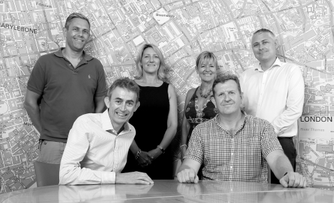 Top row: Dominic Miller, Fishawack COO, Gail Flockhart, Fishawack Managing Partner, Liz Maclaren, Healthcircle Creative Director, Dr. David Ingram, Healthcircle Managing Partner; Bottom row: Mike Taylor, Healthcircle Managing Director, Oliver Dennis, Fishawack CEO (Photo: Business Wire)