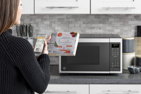 GE Appliances is launching its new GE Smart Countertop Microwave with Scan-to-Cook Technology. (Phot ... 