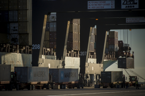 Container movement at Port Houston (Photo: Business Wire)