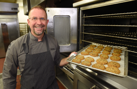 DoubleTree by Hilton Chief Cookie Officer Chef Roger Maune (Photo: Business Wire)