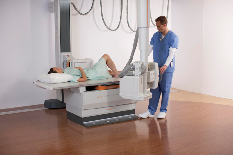 Radiographers use five Carestream DRX-Evolution Plus Systems and 12 Carestream DRX-Revolution Mobile X-ray Systems to capture medical images in the 740-bed facility (Photo: Business Wire)