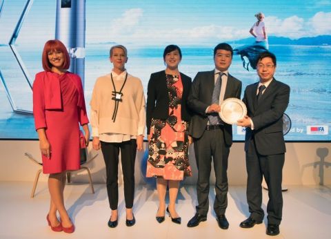 Midea AirX AC obtained the Product Technical Innovation Award at IFA2018 (Photo: Business Wire)