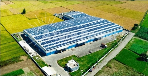 Azure Power Solar Rooftop Plant (Photo: Business Wire)