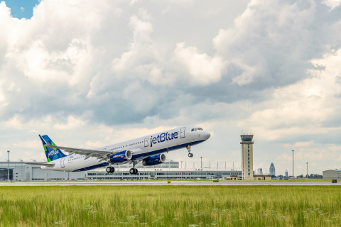 JetBlue and Airbus Take to the Sky Using Renewable Jet Fuel. (Photo: Business Wire)