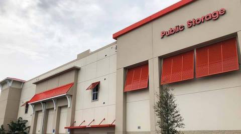 The new Public Storage at 39 SE 1st St., Deerfield Beach, FL 33441 has both indoor, climate-controlled self-storage units and outdoor, drive-up spaces that are conveniently located less than two miles from Florida’s coast, where homes and recreation abound! (Photo: Business Wire)