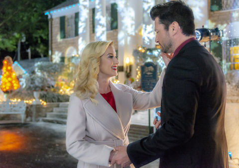 Hallmark Channel's "Christmas at Graceland" stars Kellie Pickler and Wes Brown. (Photo: Business Wire)