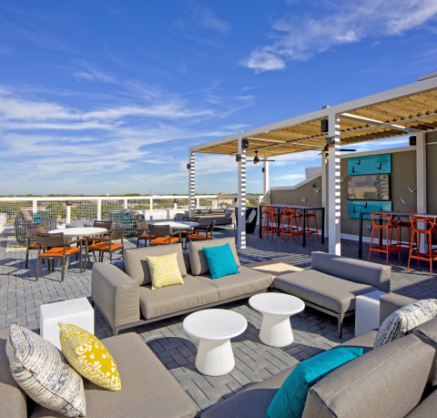 Residents will enjoy the deck at The Mallory. (Photo: Business Wire)