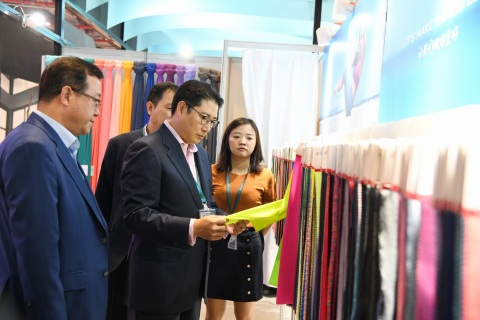 Chairman Hyun Joon Cho of Hyosung participated in the 'Intertextile Shanghai 2018', for three days f ... 