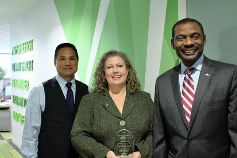 Regions Bank has been honored with the 2018 Financial Capability Innovation Award, presented by education technology innovator, EVERFI. Pictured from left to right: Ray Martinez, EVERFI President of Financial Education; Joye Hehn, Regions Community Financial Education Manager; and Leroy Abrahams, Regions Head of Community Affairs. (Photo: Business Wire)