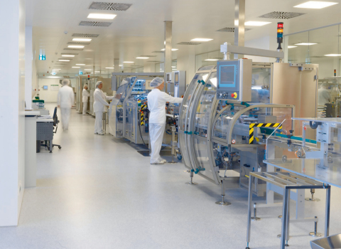 Secondary packaging line at the Ravensburg Sued site with an abundance of Vetter know-how and high-t ... 