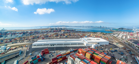 Welcome to Lineage Cool Port Oakland, one of the world’s most advanced food storage and transportation hubs. (Photo: Business Wire)