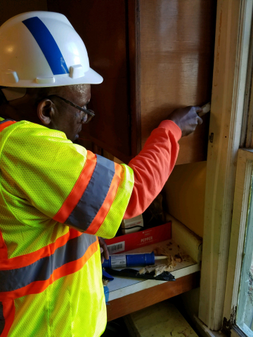 WGL’s sixth annual Day of Weatherization prepared the homes of low-income and elderly residents for winter conditions. More than 200 volunteers treated approximately100 homes throughout Washington, D.C. Maryland, Virginia and West Virginia. 