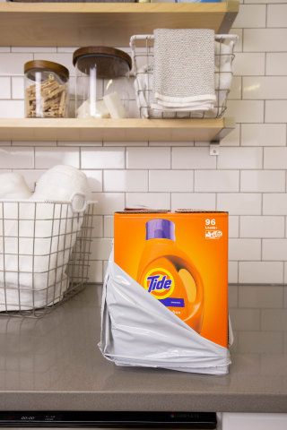 The new Tide Eco-Box: liquid laundry detergent designed for eCommerce. (Photo: Business Wire)