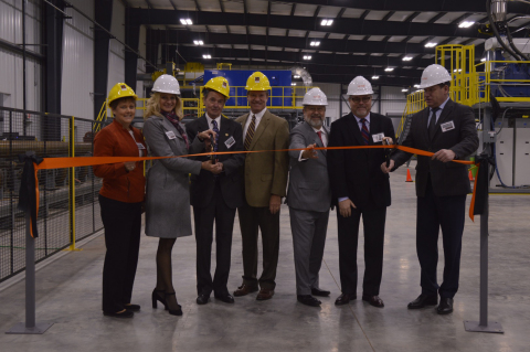 Piotr Galitzine, CEO and Chairman of TMK IPSCO; Viacheslav Popkov, SVP of Manufacturing of TMK-Group and local government dignitaries officially open the new coating facility in Wilder, KY. (Photo: Business Wire)
