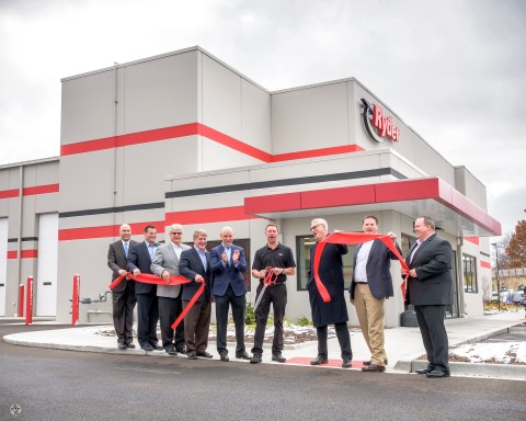 Ryder Chairman & CEO Robert Sanchez, executives, and employees, along with the Mayor of St. Charles, Ill. Raymond Rogina, during the ribbon cutting ceremony in St. Charles, Ill. (Photo: Business Wire)