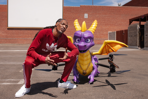 Snoop Dogg and Spyro, two O.G.s, are catching up just in time to celebrate the launch of Spyro™ Reignited Trilogy. The videogame launches today! (Photo: Business Wire)